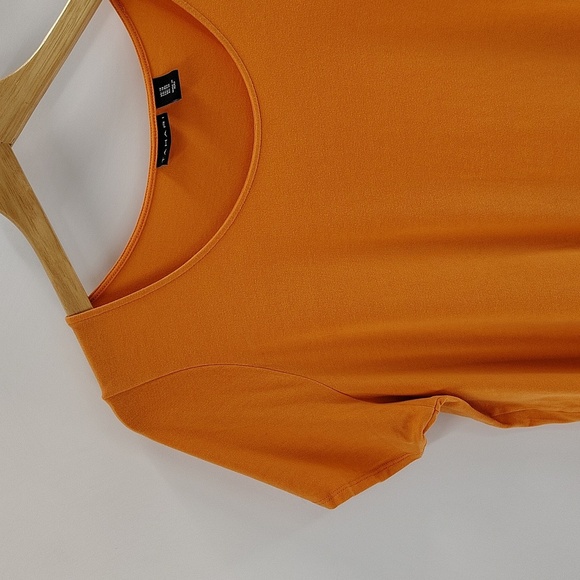 Tahari Orange Pullover Top Size 1X Stretch Basic Tee Shirt Sleeve - Picture 2 of 5